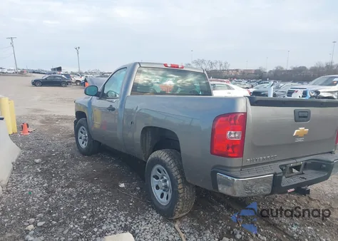 2013 Chevrolet Silverado 1500 Work Truck z USA, uszkodzony, nr VIN 1GCNCPEX7DZ244192